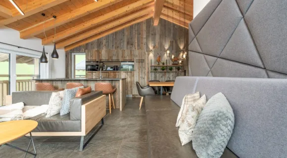 4 Schlafzimmer PENTHOUSE - 8 PAX