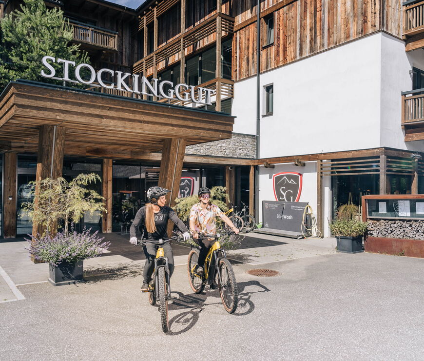 Biking - Stockinggut by AvenidA Biking - Stockinggut by AvenidA